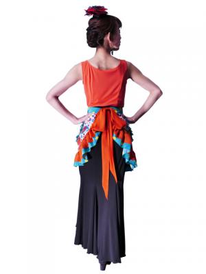 Flamenco Apron with Paisley / White / Model Ysabel / G2381wh