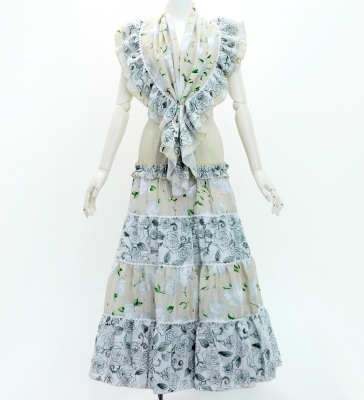 Flamenco Tiered Skirt and Double Frilled Shawl Set / Roses / Beige / FPS-14