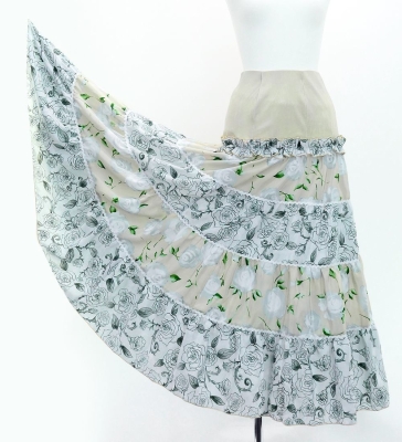 Flamenco Tiered Skirt / Roses / Beige / FS-67