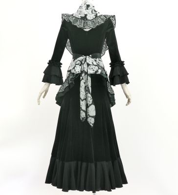 Flamenco Apron and Shawl Set / Roses / White / JPA-39
