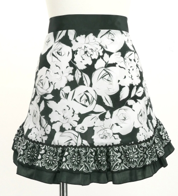 Flamenco Apron and Shawl Set / Roses / White / JPA-39
